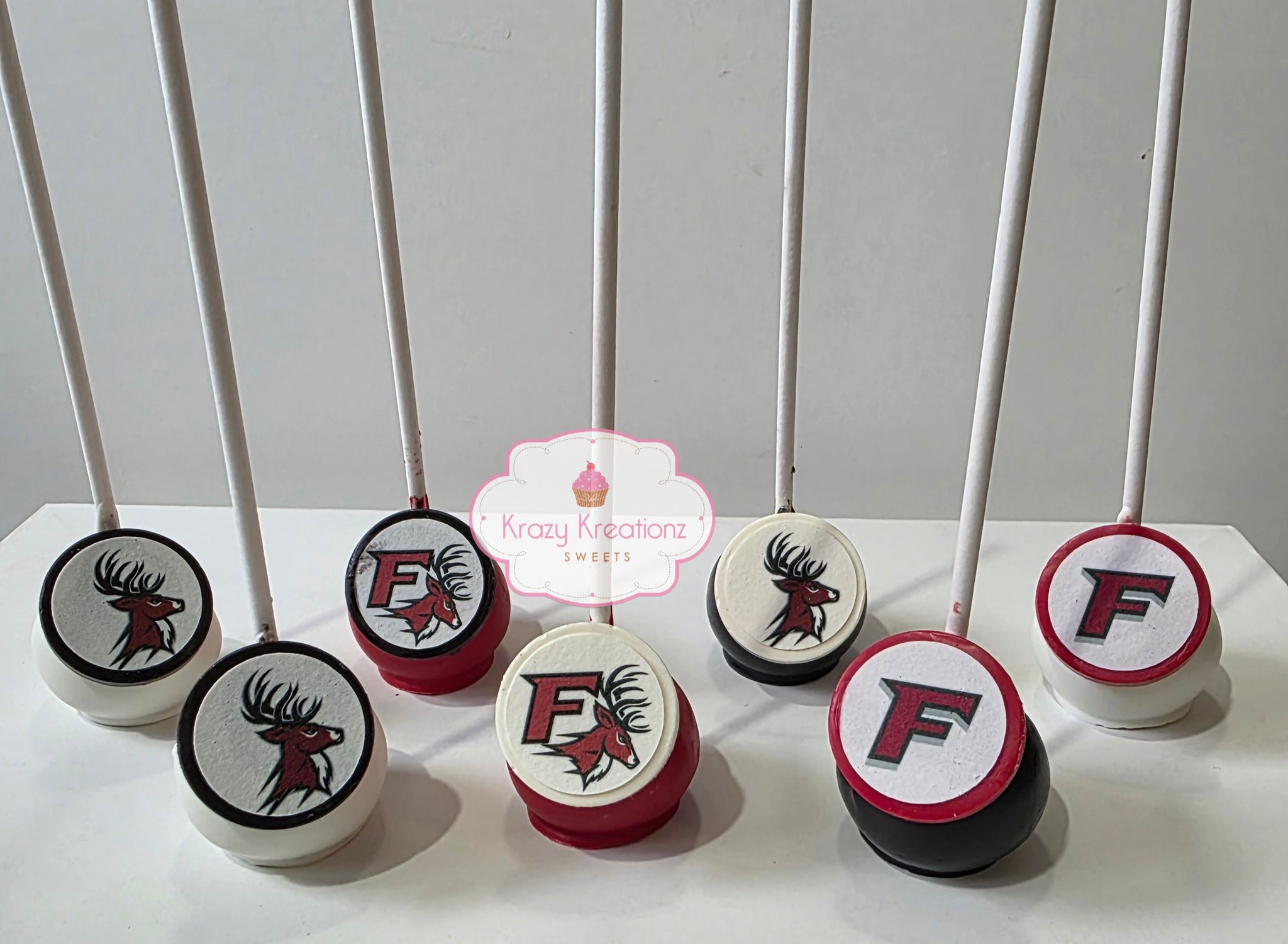 College Cake pops