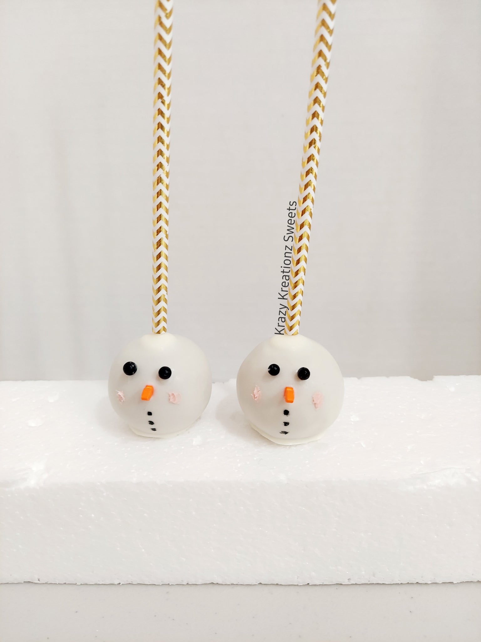 Snowman Cake Pops