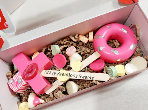 https://krazykreationzsweets.com/cdn/shop/products/Photo_1642203529522_large.jpg?v=1642204110