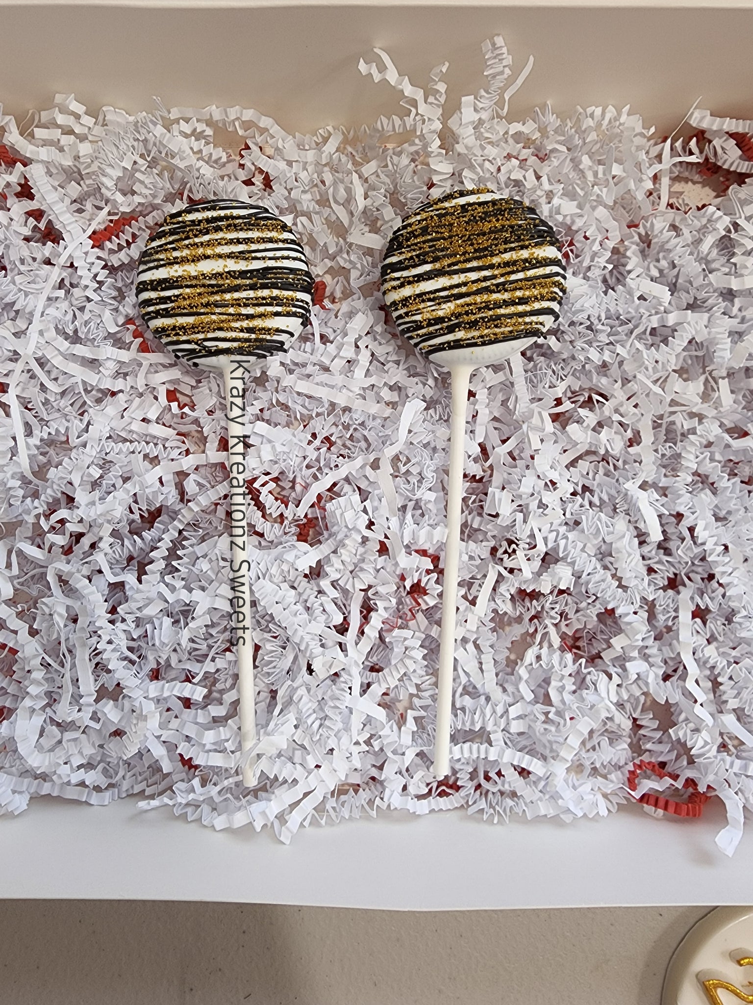 Chocolate Covered Oreo Lollipops