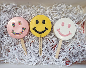Smiley Face Cakesicles