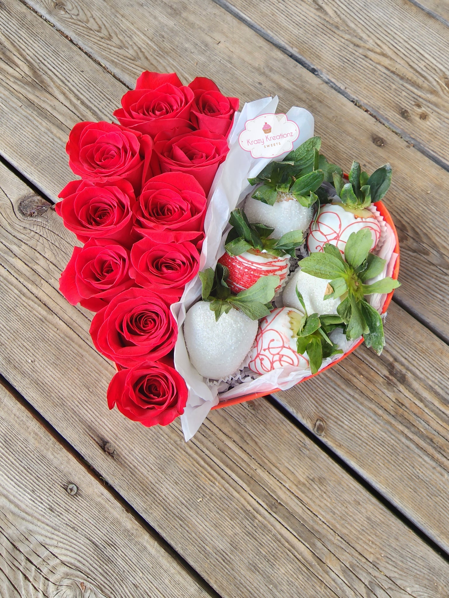 Fresh Roses & Chocolate Covered Strawberry Gift Box